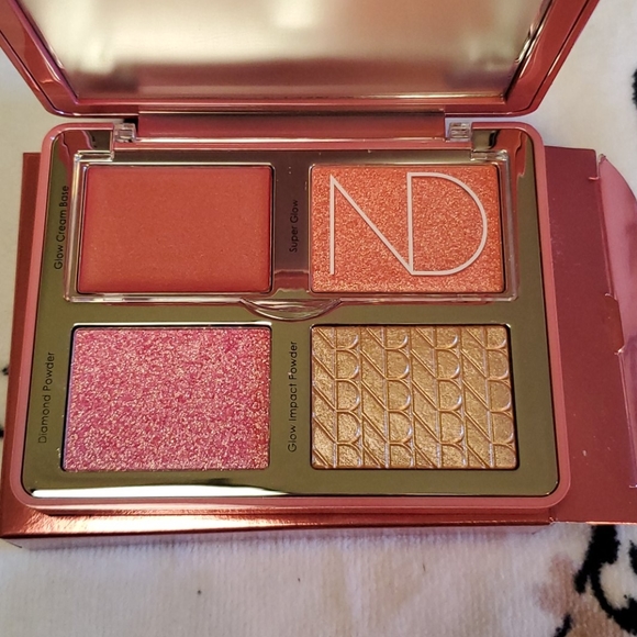 Natasha Denona Other - NIB Natasha Denona Love Glow Cheek Palette